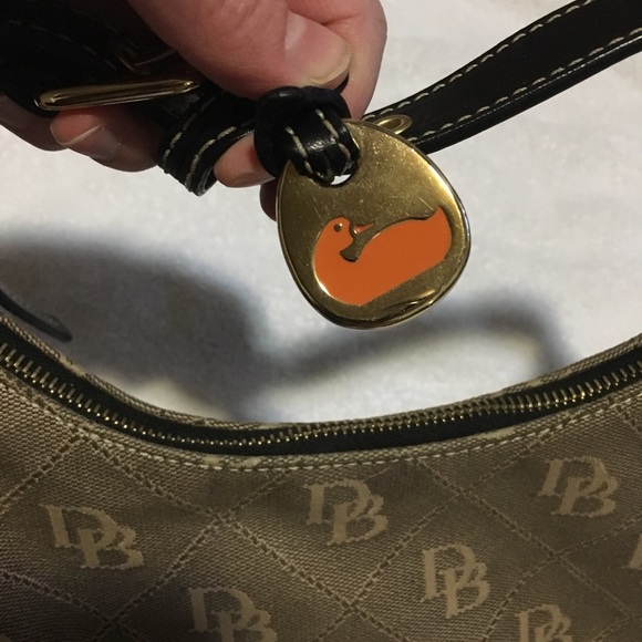 Dooney & Bourke handbag - Picture 2 of 4